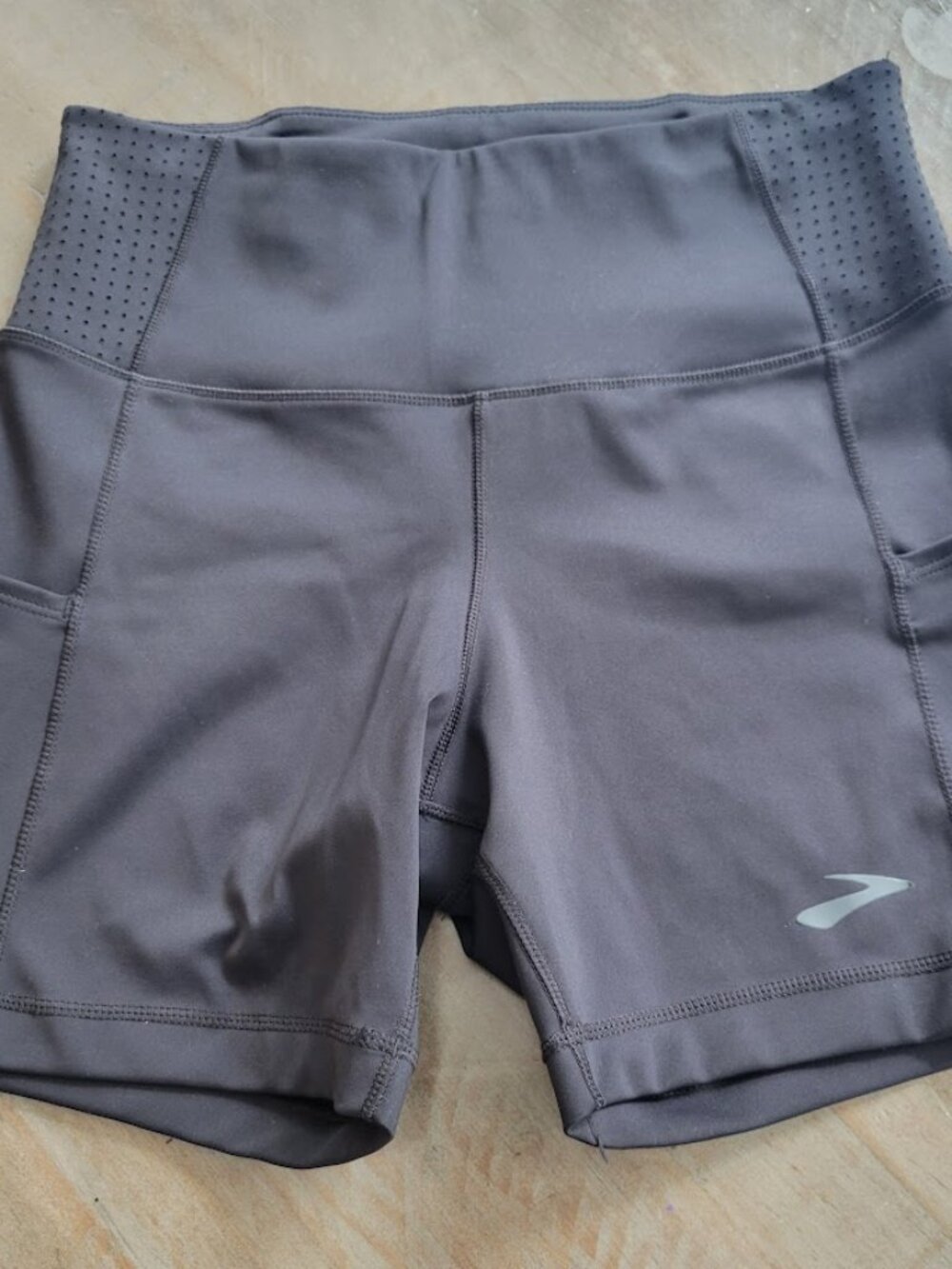 Women's Brooks Running Shorts, Gray, Size M